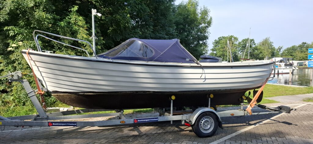 Bootvervoer polar 22 van Sneek naar West-Knollendam