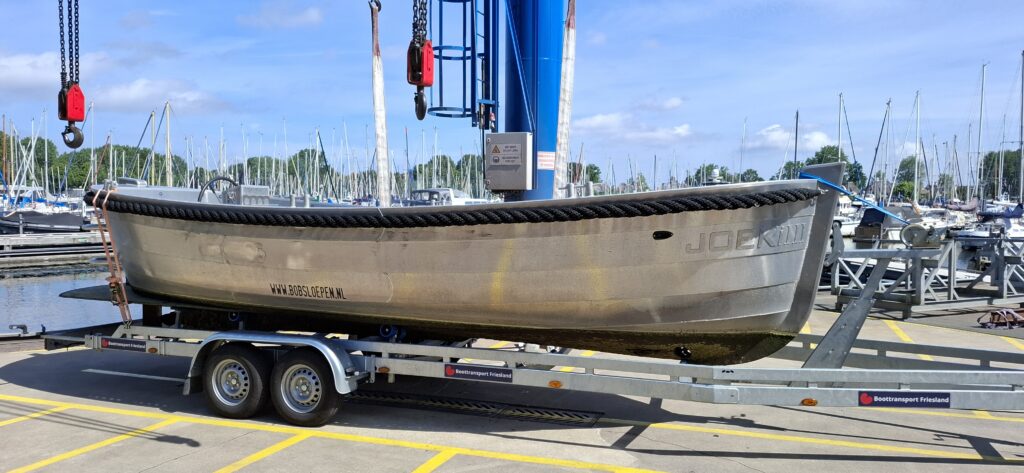Boottransport bobsloep explorer 730 op trailer
